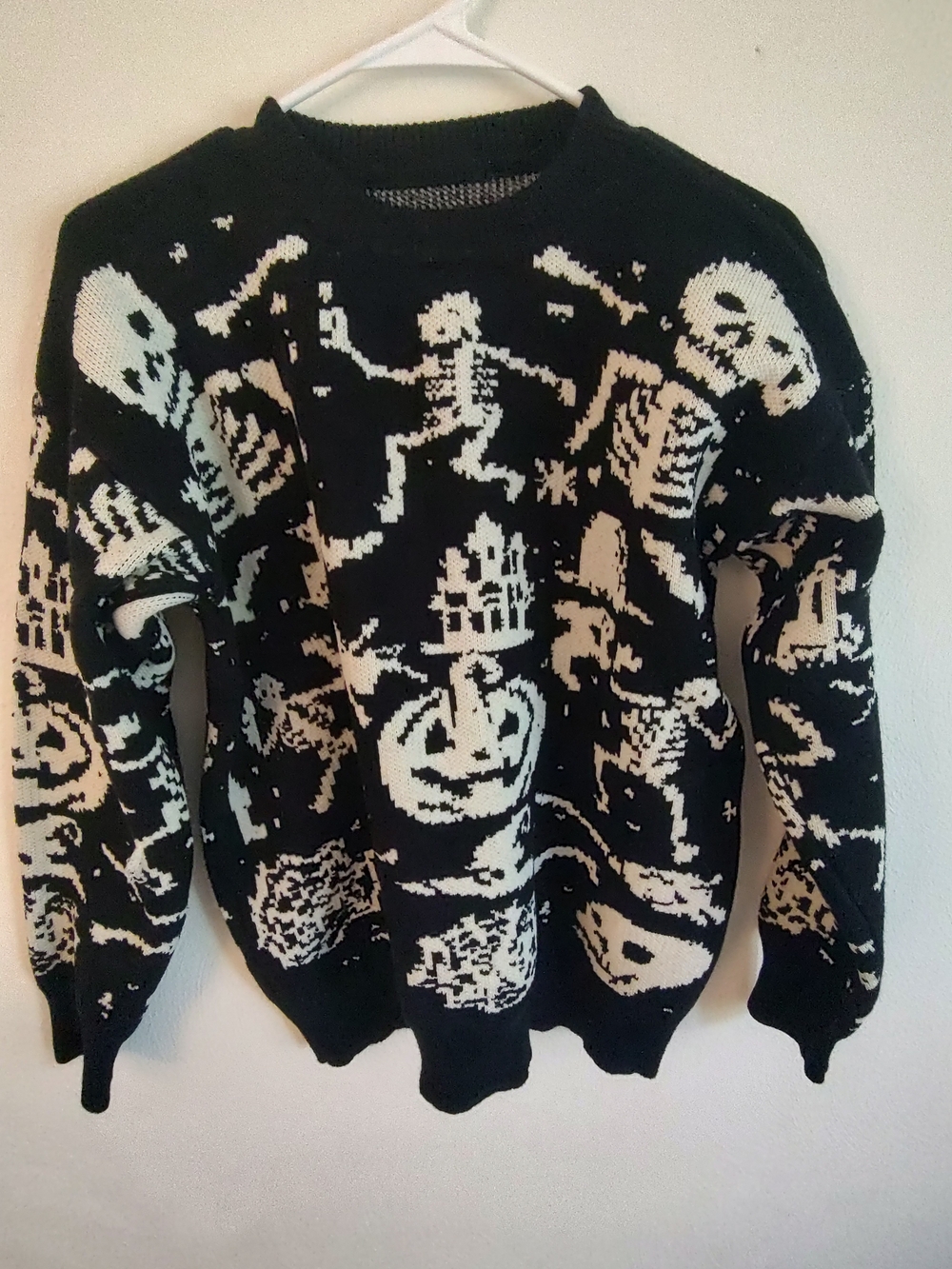 Black & Cream Halloween Skeleton Knit Sweater - Women's